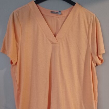 Nieuwe top met korte mouw <br>Merk Fransa <br>maat L